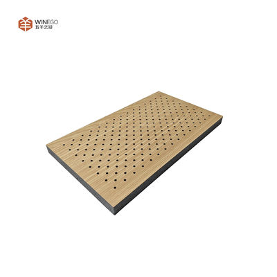 Panel âm thanh lỗ cao cấp với kết thúc veneer cho studio ghi âm