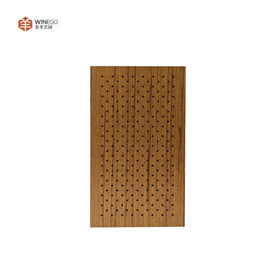 Ban âm thanh bằng veneer gỗ lỗ thanh thanh lịch cho studio và phòng nghe